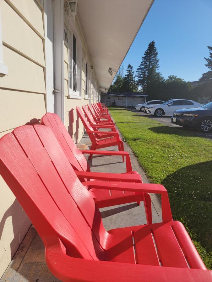 Gateway Motel Gananoque Exterior foto